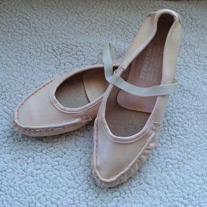 Street Dancers pink ballet shoes